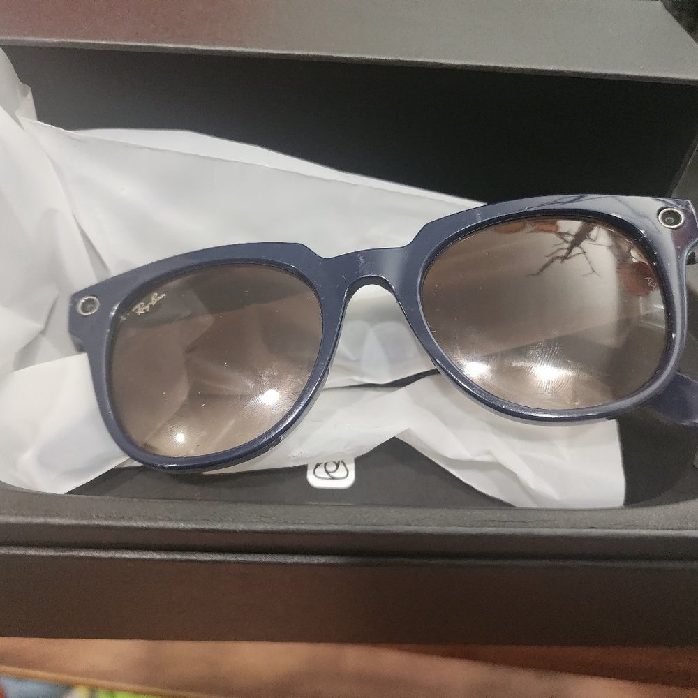 Ray-Ban Stories Meteor Blue Smart Glasses - take photos with your eyes! NIB